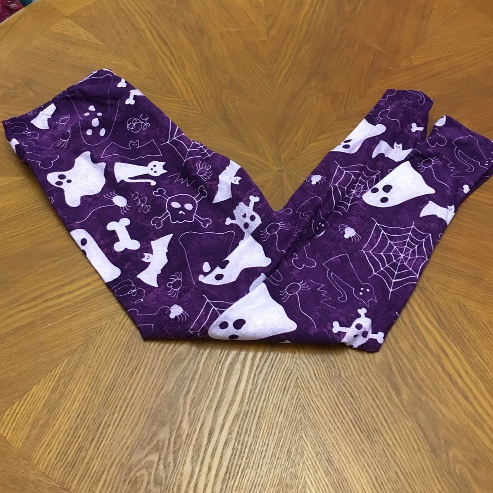 Purple Halloween leggings